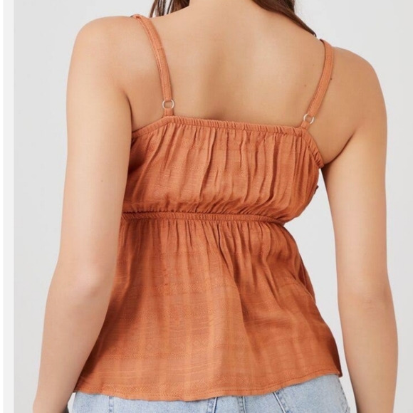 Eyeshadow Crochet Trim Cami Top Size Medium - Picture 3 of 6